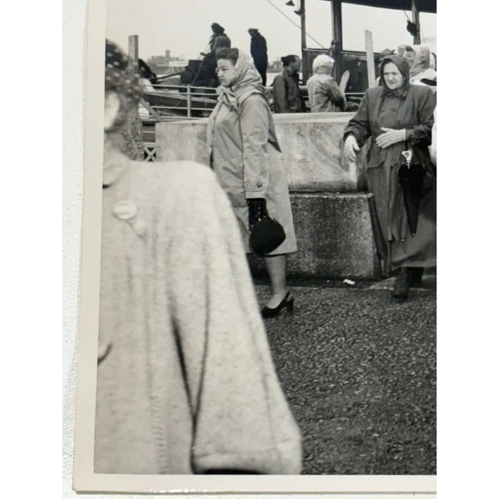 Antique Photograph Of Passengers Boarding A Large Riverboat SS President? 1930's